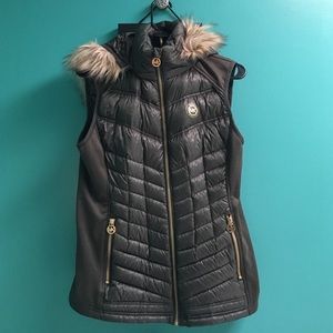 MICHAEL KORS PUFFER VEST