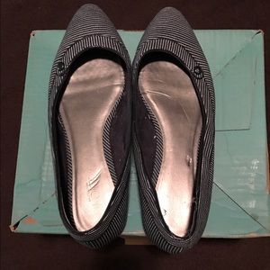 Women's flats