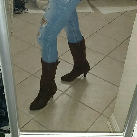 Boots - Picture 2 of 3