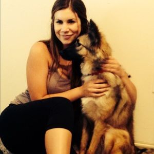 Meet your Posher, Kayla