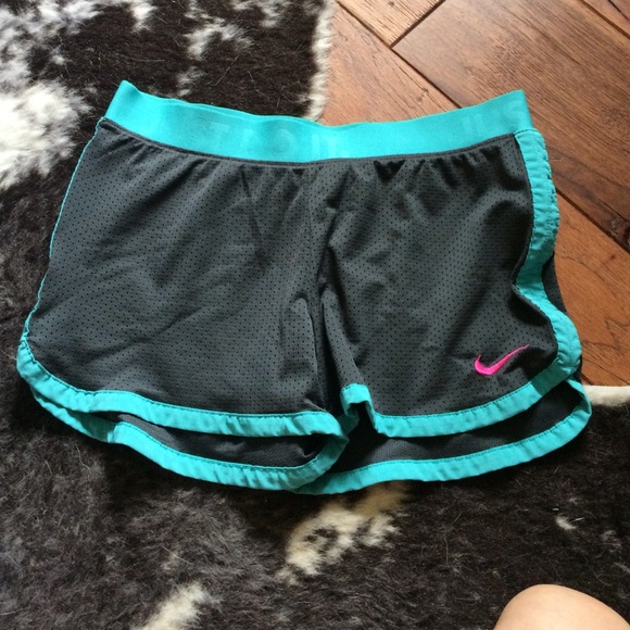 NWOT Nike running shorts