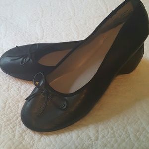 Simple Black Flats