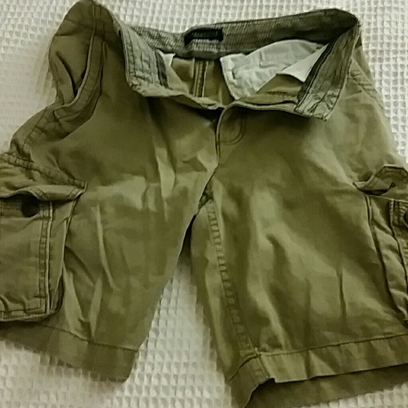 Cargo shorts - Picture 1 of 4