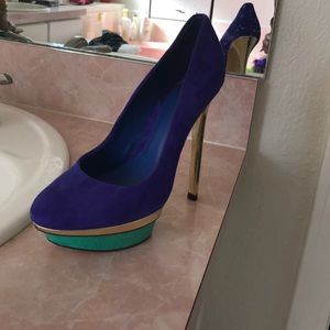 Shoe