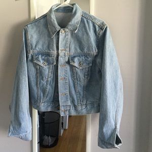 BRANDY MELVILLE LIGHT DENIM JACKET