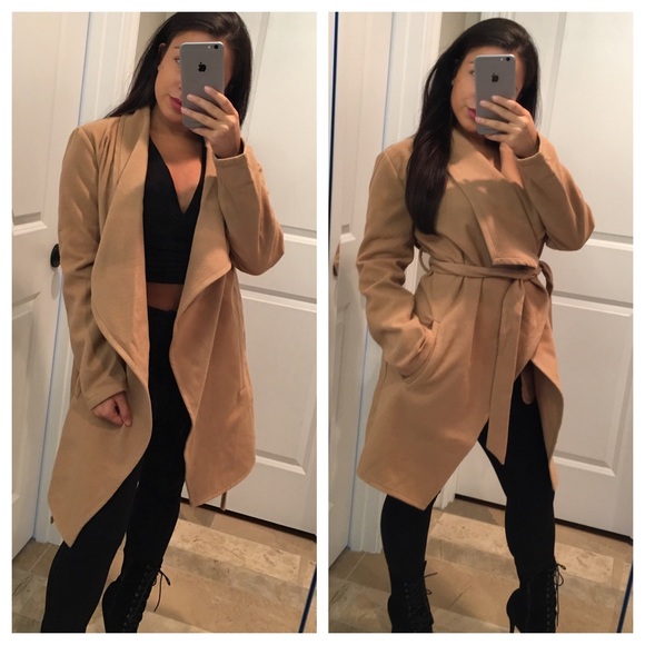 Jackets & Blazers - ✨1 left ✨Camel trench coat
