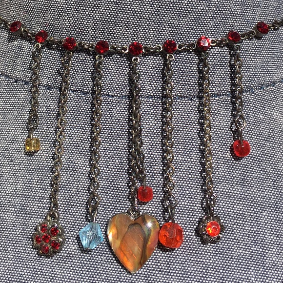 BEAUTIFUL! Dangling Center Heart Choker/Necklace. - Picture 2 of 2