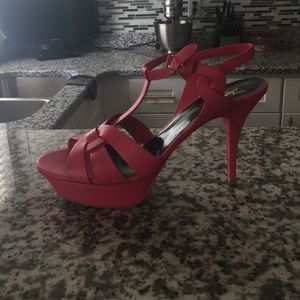 Beautiful pair of Yves Saint Laurent Shoes