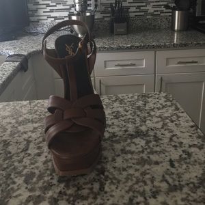 Beautiful pair of Yves Saint Lauret Shoes