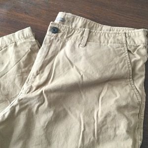 Men's Old Navy dark khaki pants size 40x32