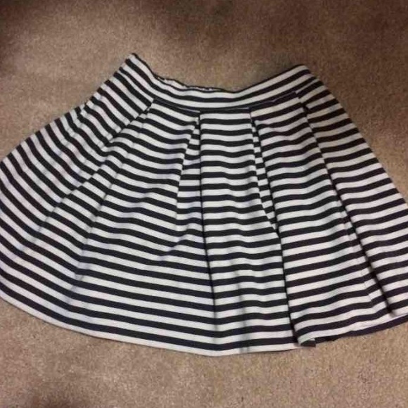 Striped mini skirt size s/m