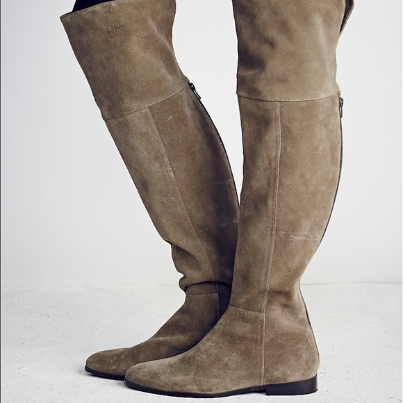 ⚡️CLOSET SALE⚡️Classy Over The Knee Boot - Picture 3 of 4