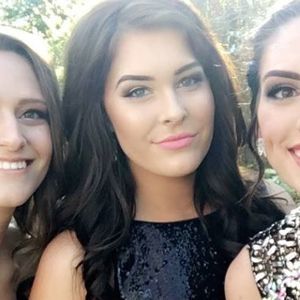 Meet your Posher, Kelbie