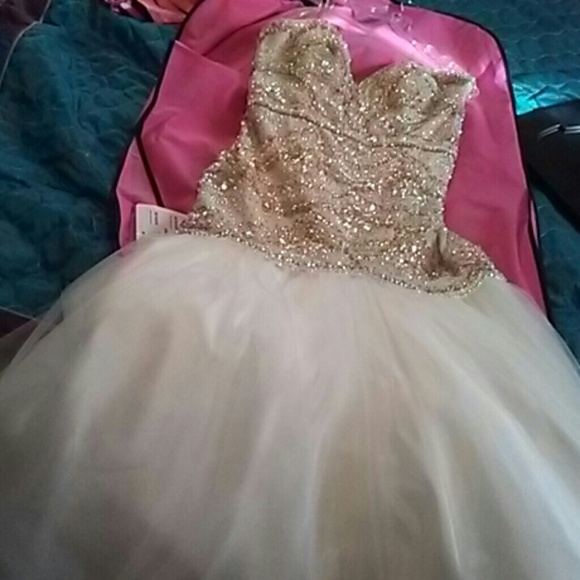 prom or reception dress - Picture 4 of 4