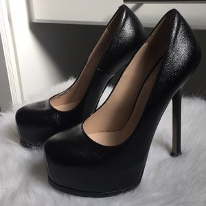 YSL Tribute Two Leather pumps