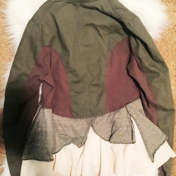 Buckle jacket - Picture 3 of 3