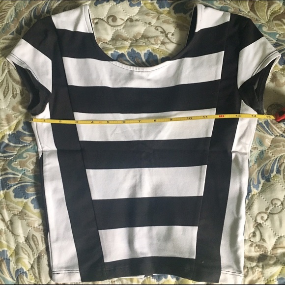 🆕Bebe Striped Cropped Top - Picture 2 of 4