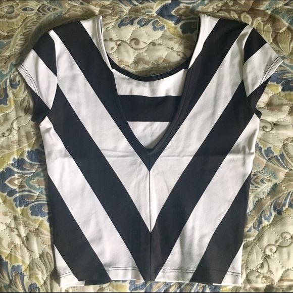 bebe Tops - 🆕Bebe Striped Cropped Top