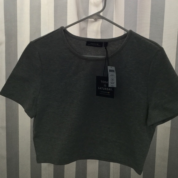 Kate Spade Saturday gray crop tee!😃 size medium..