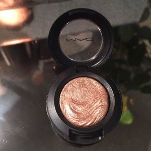 Mac Eyeshadow in Sweet Heat