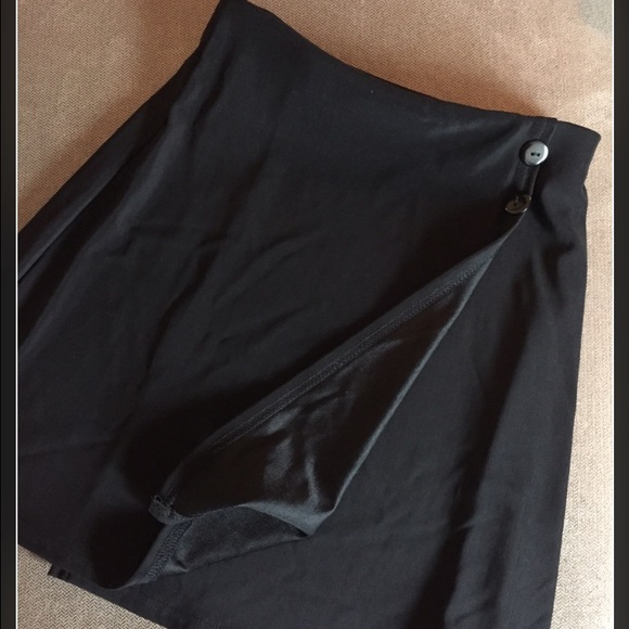Dresses & Skirts - 🍄 Black Mini Skirt Size XS