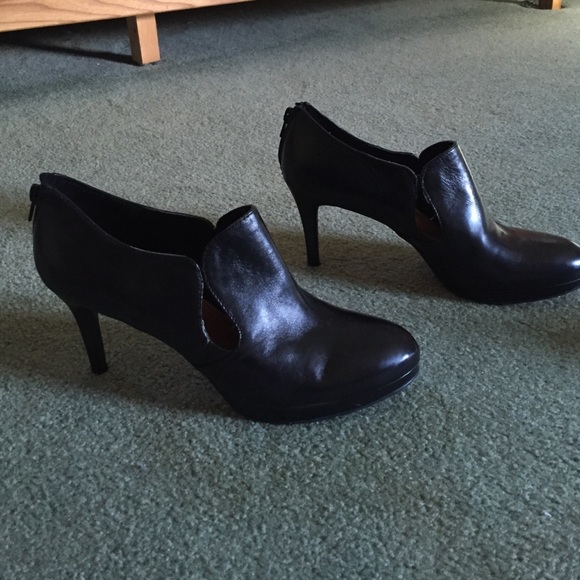 Black leather  dress booties - Picture 1 of 4