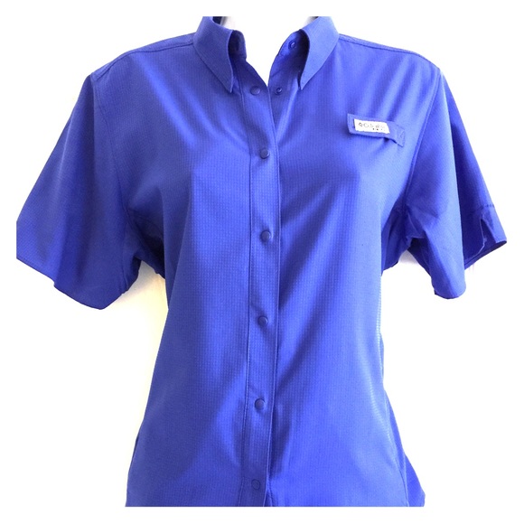 Columbia woman's snap closure shirt