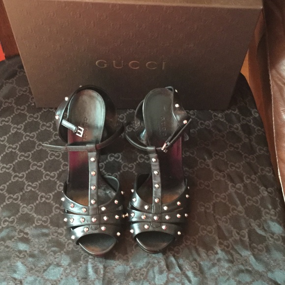 Gucci shoes