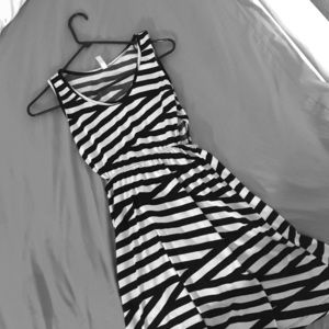 Stripped Fitted Skater Dress ( Sides Out )