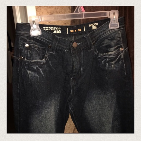 Men's Express Slim Fit Low Rise Boot Cut Jeans