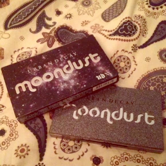 ❌❌SOLD❌❌Urban Decay Moondust Pallet