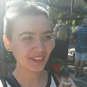 Meet your Posher, Holly