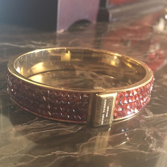 New Henri Bendel Bracelet with sticker.