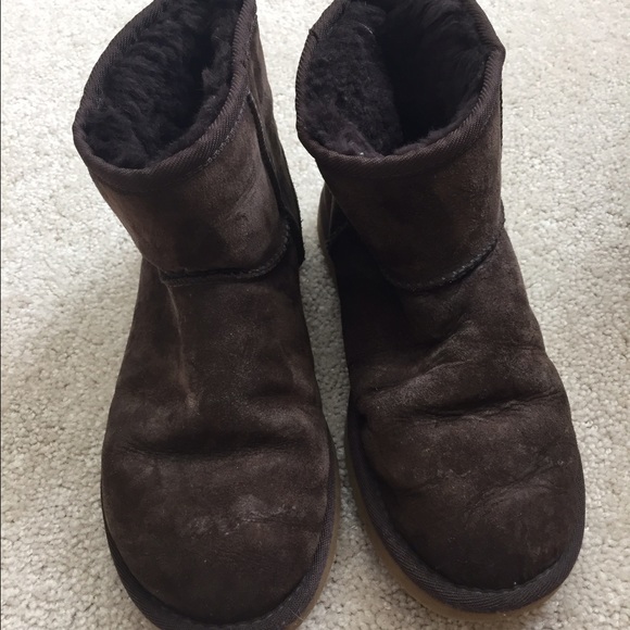 Ugg short boots, chocolate brown