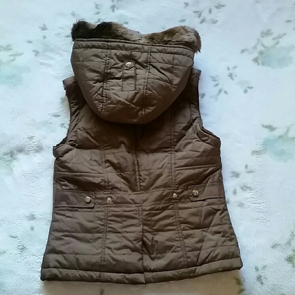 1 left! Quilted vest detachable hood NWT - Picture 2 of 4