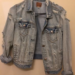 Size small jean jacket American eagle