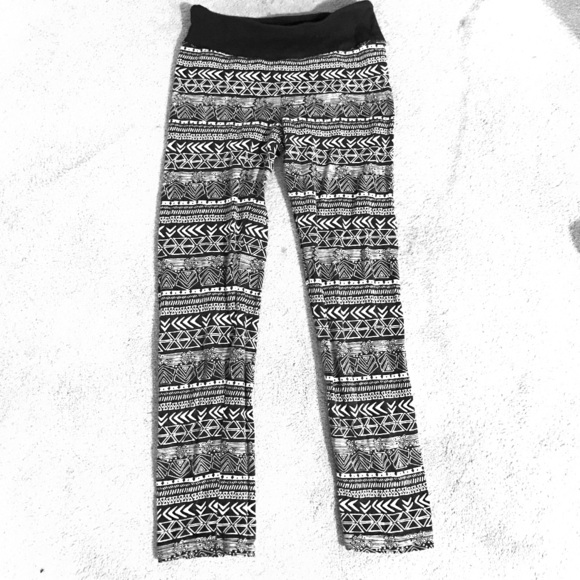 Tribal 3/4 leggings
