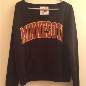 Minnesota Gophers shoulder sweater