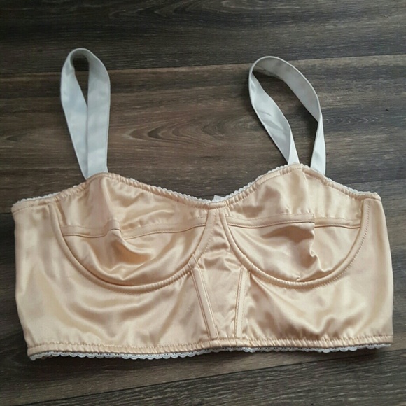 NWOT 🏁FINAL PRICE🏁 Urban Outfitters Bralette