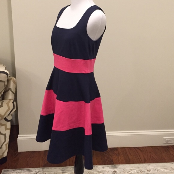 Never worn Banana Republic Dress - Picture 2 of 4