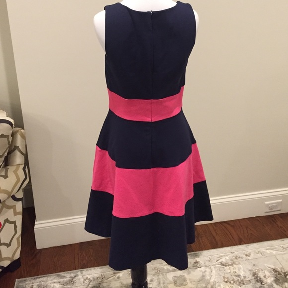 Never worn Banana Republic Dress - Picture 3 of 4