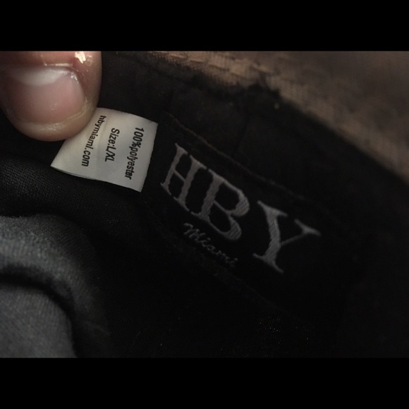 Bucket hat - Picture 2 of 3