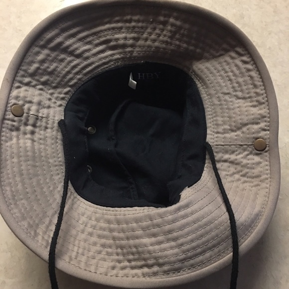 Bucket hat - Picture 3 of 3