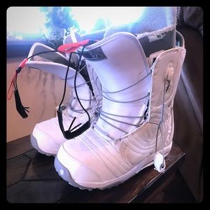 WHITE BURTON WOMENS SNOWBOARD BOOTS 7.5 Imprint 2