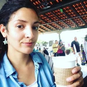 Meet your Posher, Estefania