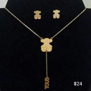 Necklaces & earrings