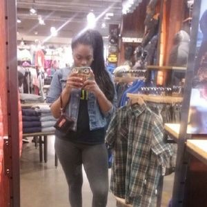 Meet your Posher, Breahna