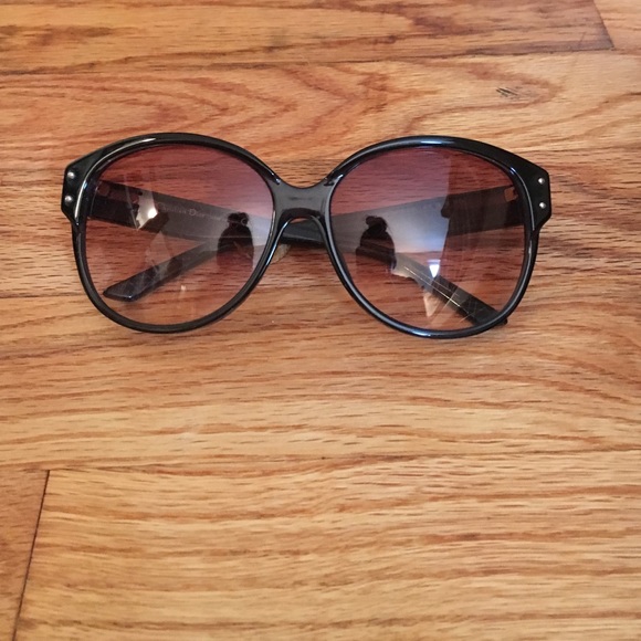 Dior Bon Voyage Sunglasses in black