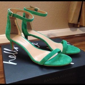 Banana Republic Green Candice heel SZ 8