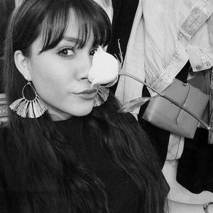 Meet your Posher, Julisa